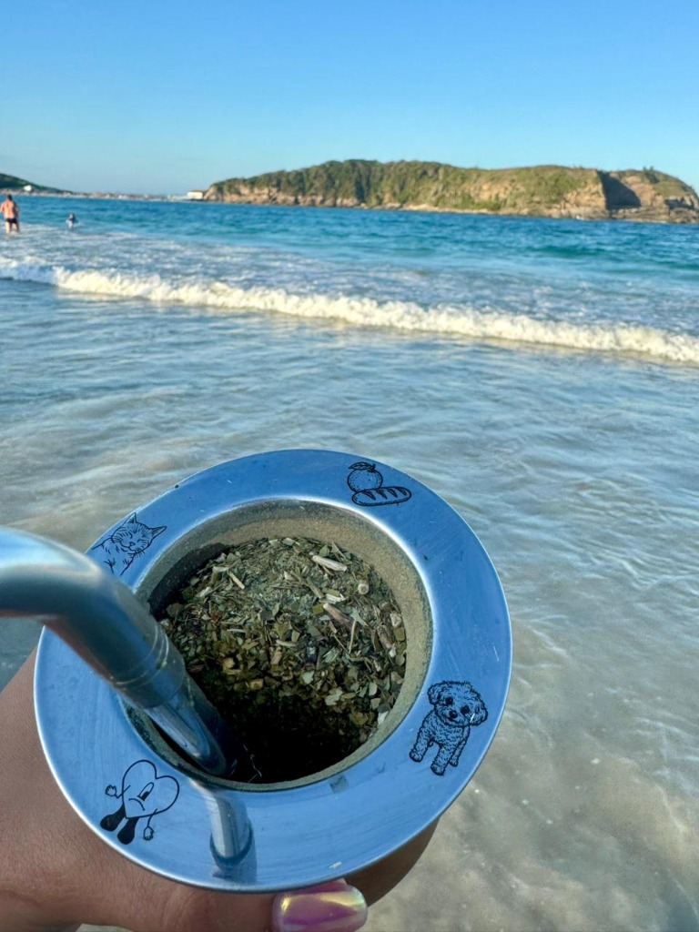 Mate personalizado en la playa con grabados